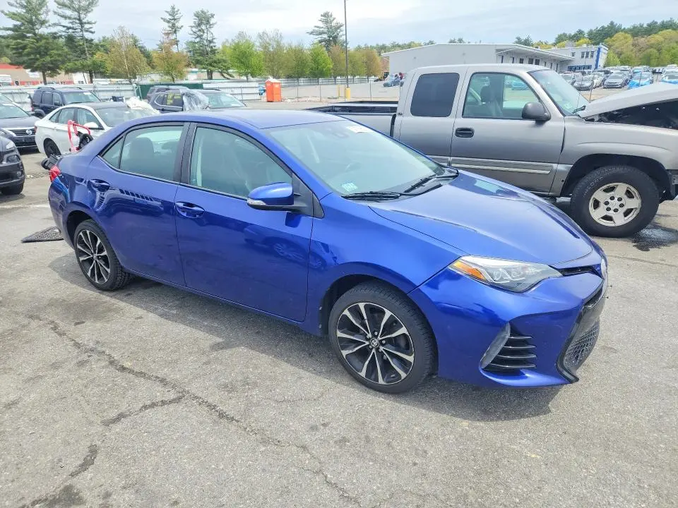 2017 TOYOTA COROLLA SE  