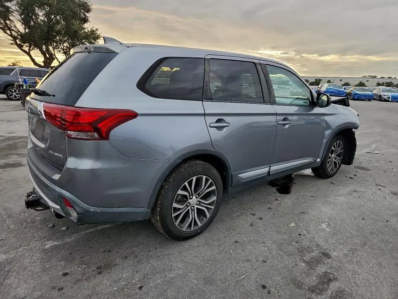 2017 MITSUBISHI OUTLANDER ES  
