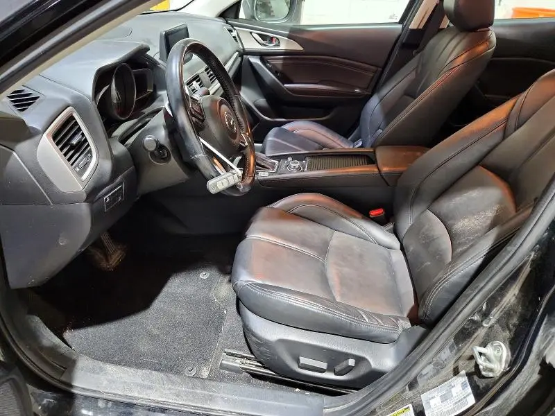 2018 MAZDA 3 TOURING  