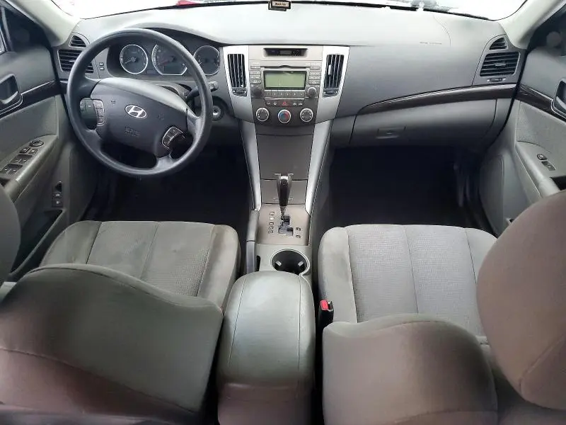 2010 HYUNDAI SONATA GLS  