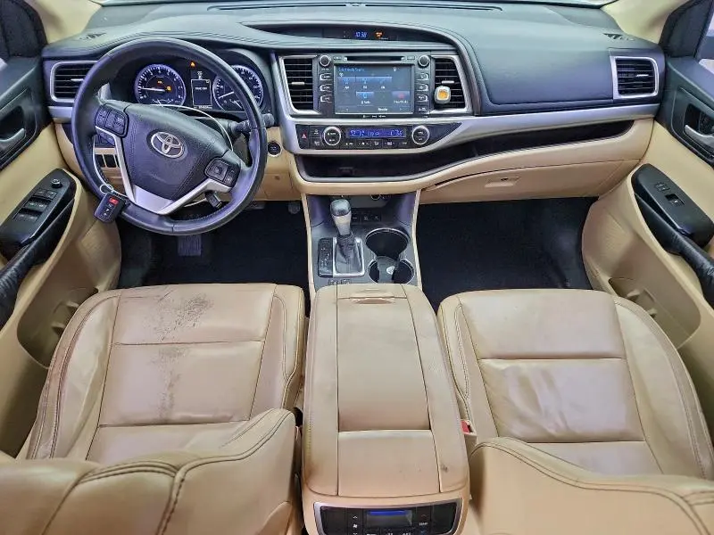 2016 TOYOTA HIGHLANDER XLE  