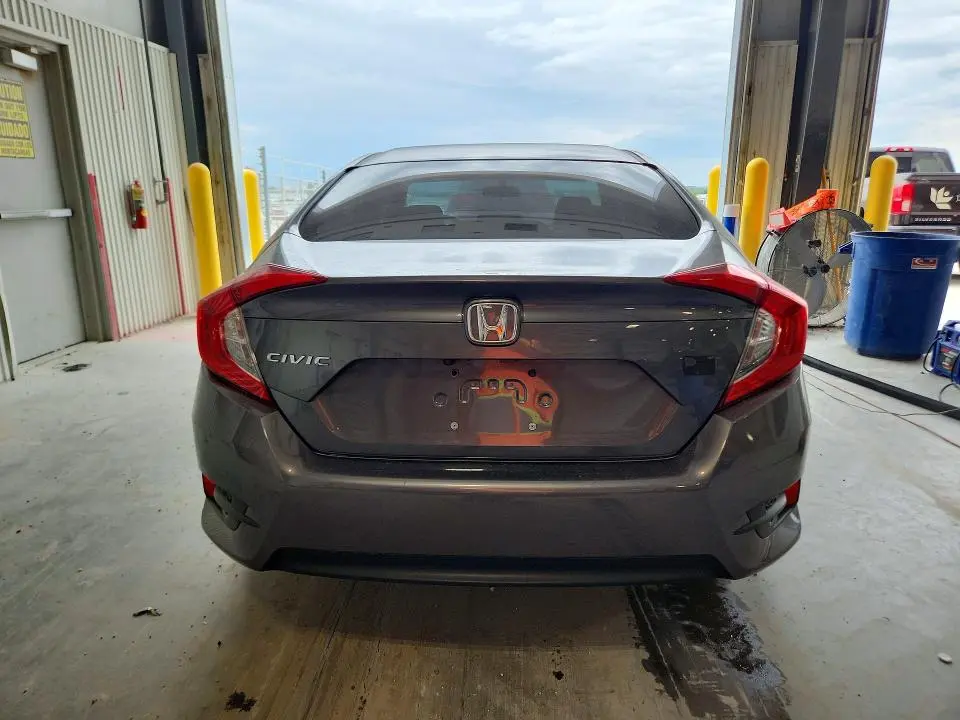 2018 HONDA CIVIC LX  