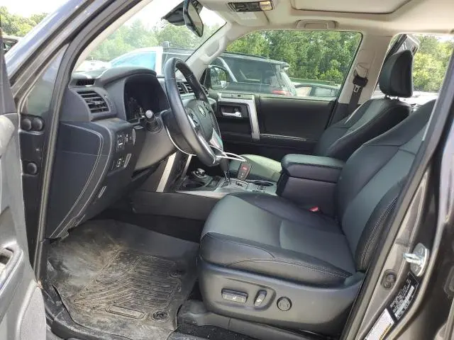 2023 TOYOTA 4RUNNER SE  
