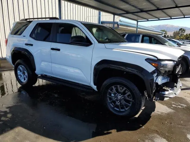 2025 TOYOTA 4RUNNER SR5  
