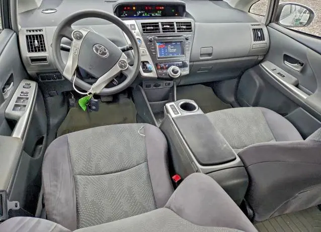 2013 TOYOTA PRIUS V   