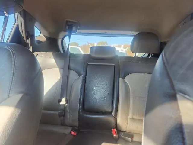 2011 HYUNDAI TUCSON GLS  