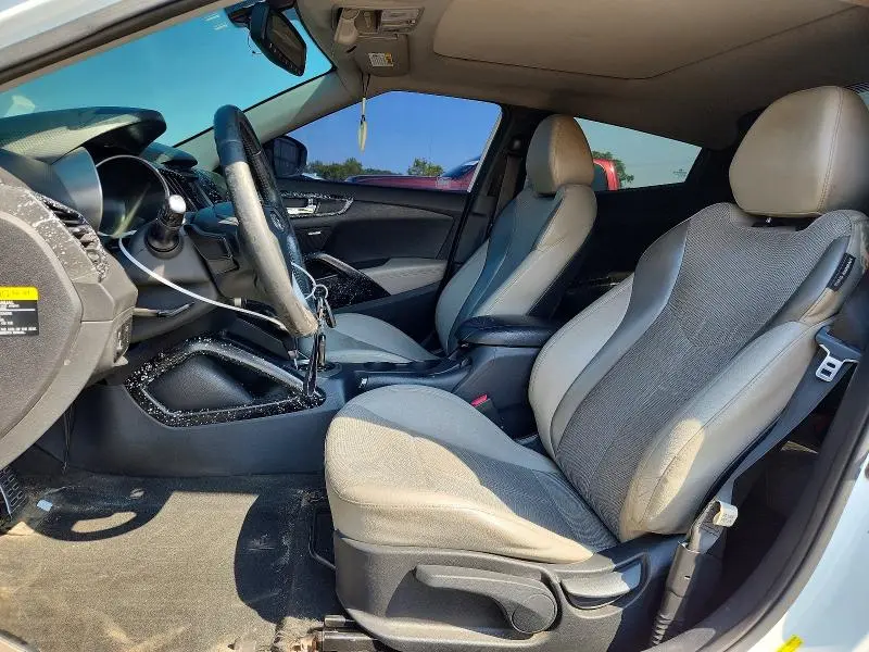 2013 HYUNDAI VELOSTER BASE  