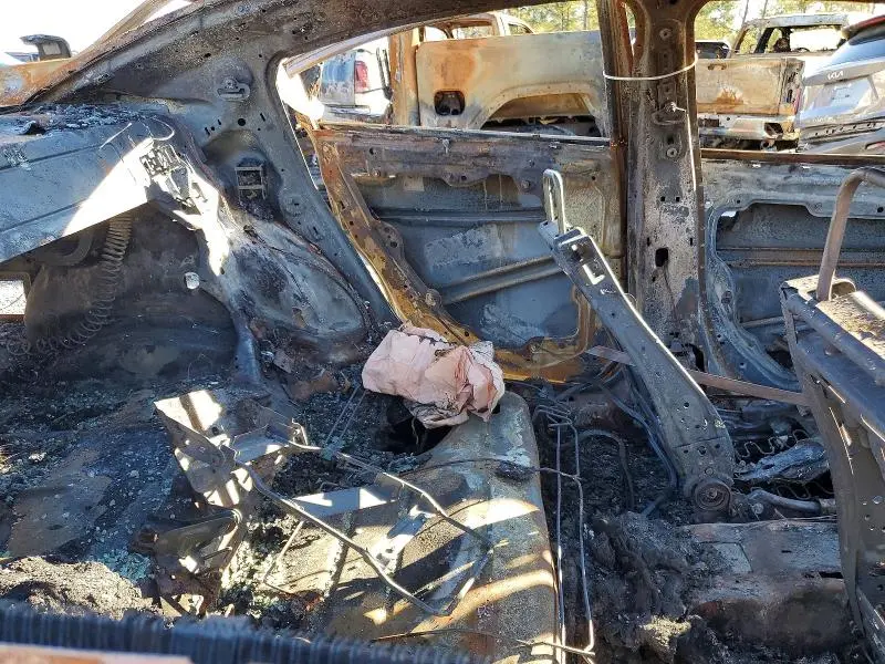 2012 DODGE CHARGER SE  