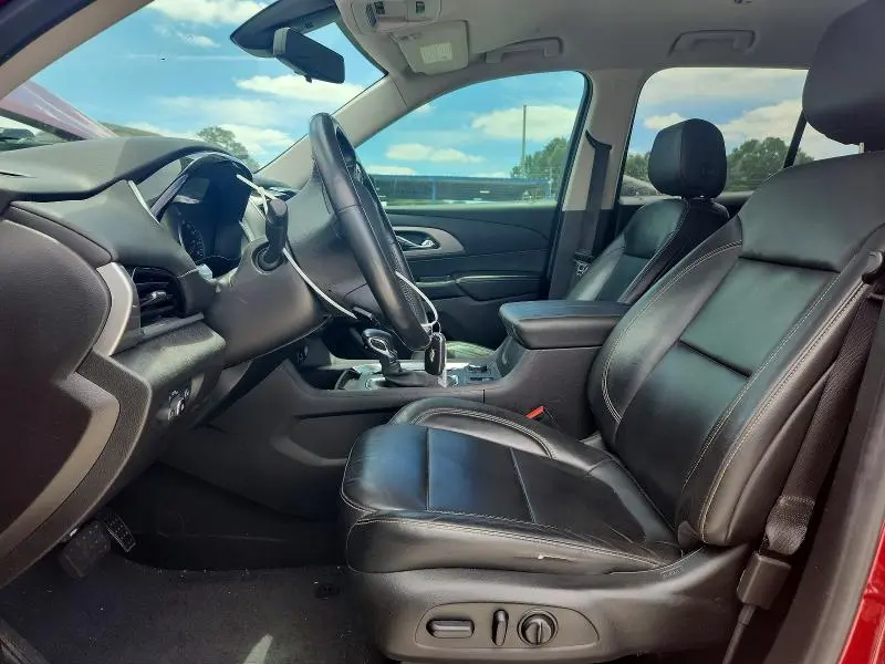 2021 CHEVROLET TRAVERSE LT  