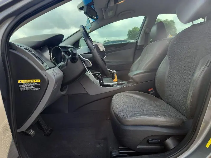 2013 HYUNDAI SONATA SE  