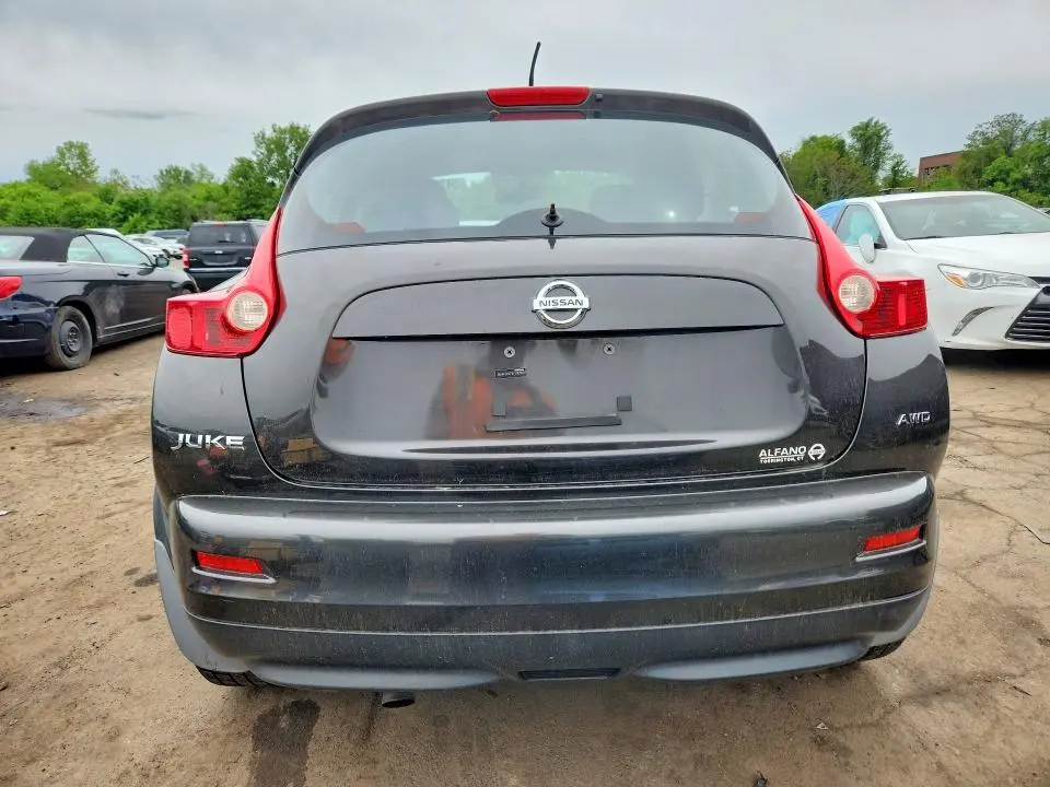 2011 NISSAN JUKE S  