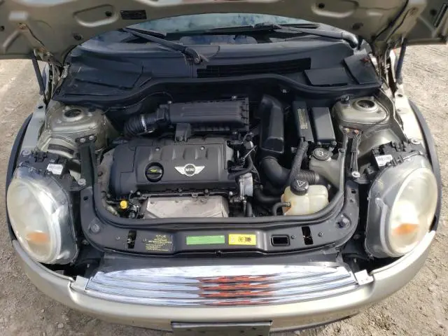 2010 MINI COOPER 