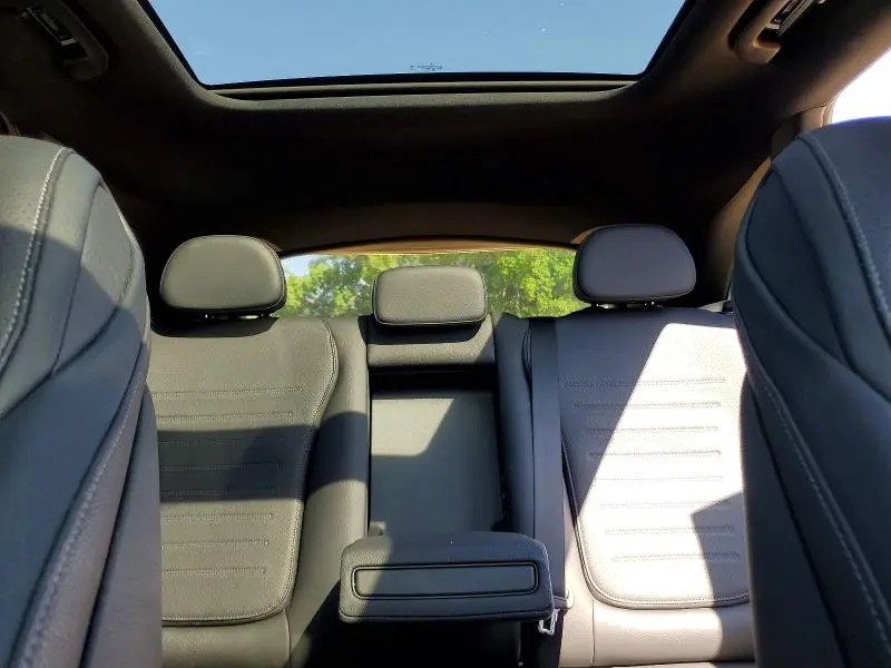 2024 MERCEDES-BENZ GLC 300  