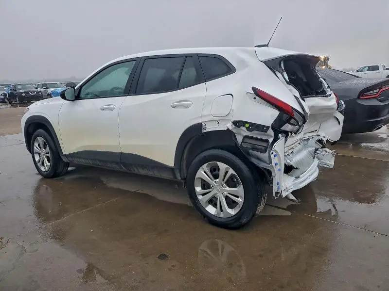 2024 CHEVROLET TRAX LS  