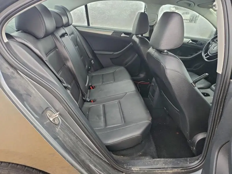 2017 VOLKSWAGEN JETTA SE  