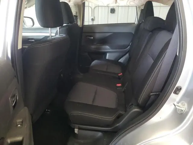2016 MITSUBISHI OUTLANDER SE