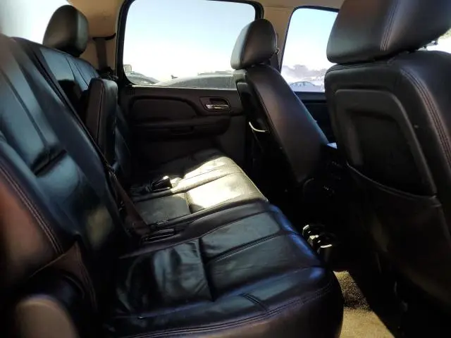 2014 CHEVROLET SUBURBAN K1500 LT  
