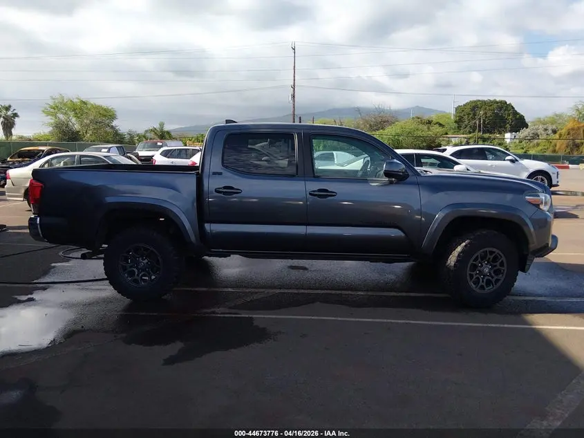 2017 TOYOTA TACOMA SR5 V6