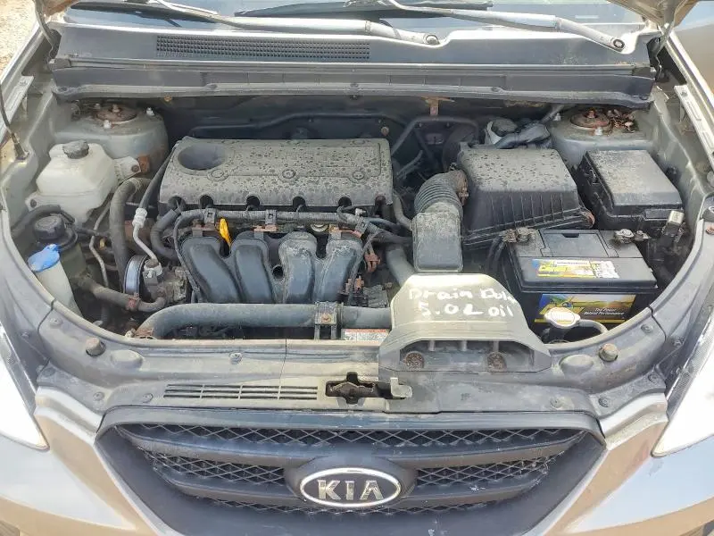 2010 KIA RONDO LX  