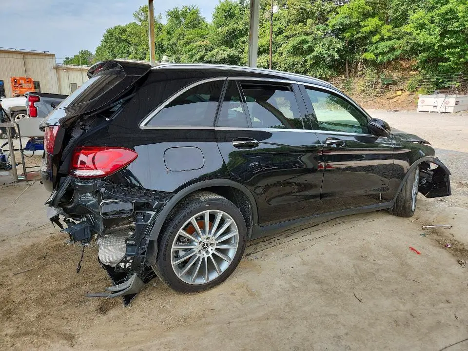 2020 MERCEDES-BENZ GLC 300  