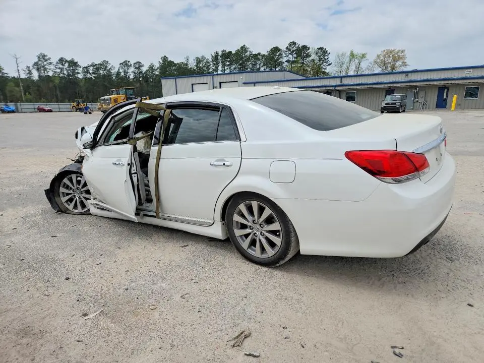 2011 TOYOTA AVALON LIMITED  