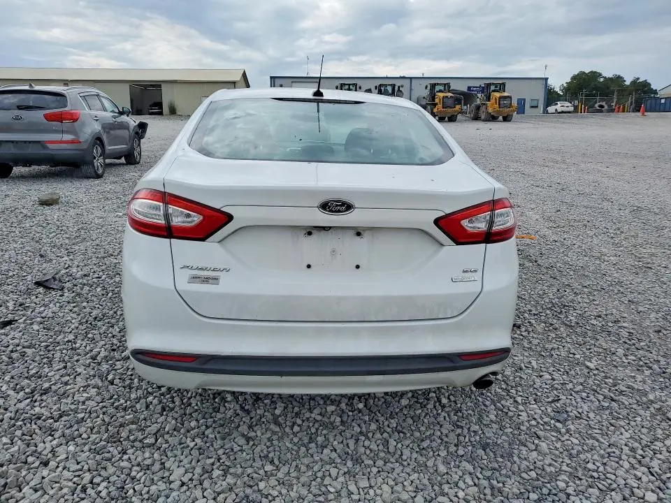2015 FORD FUSION SE  