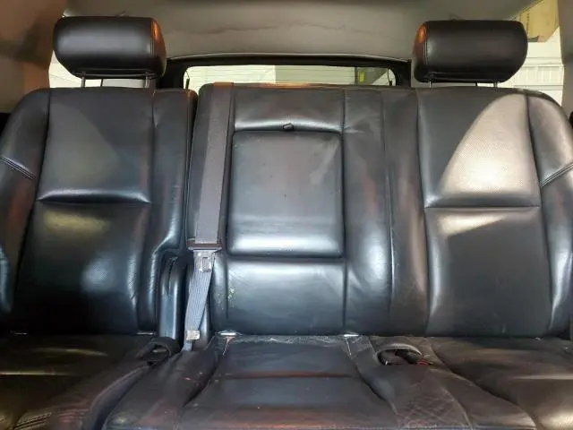 2010 CADILLAC ESCALADE   