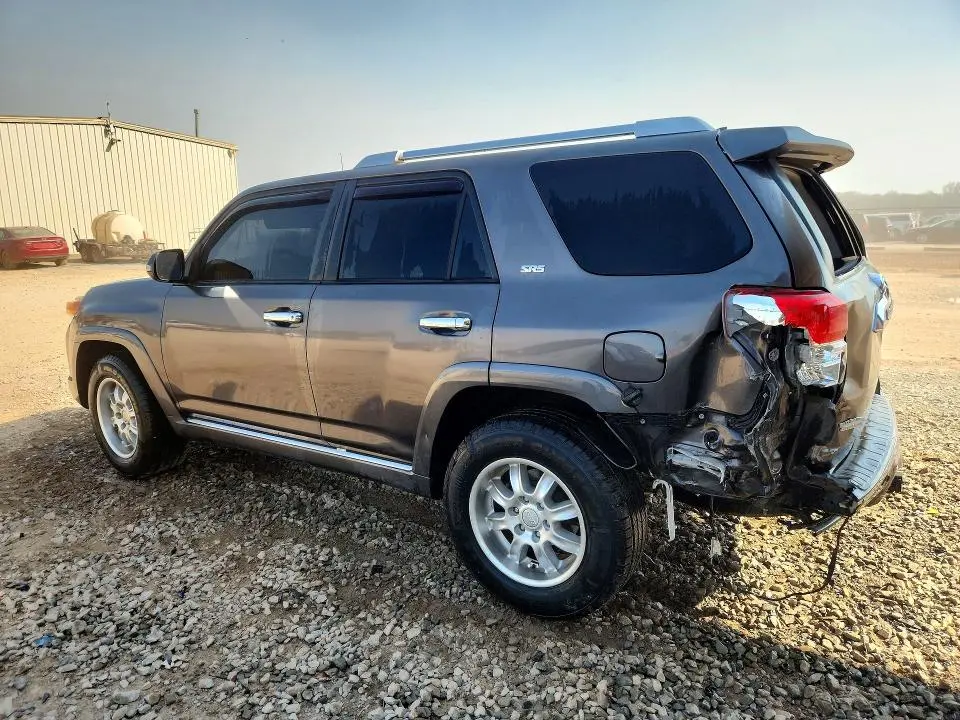 2011 TOYOTA 4RUNNER SR5  
