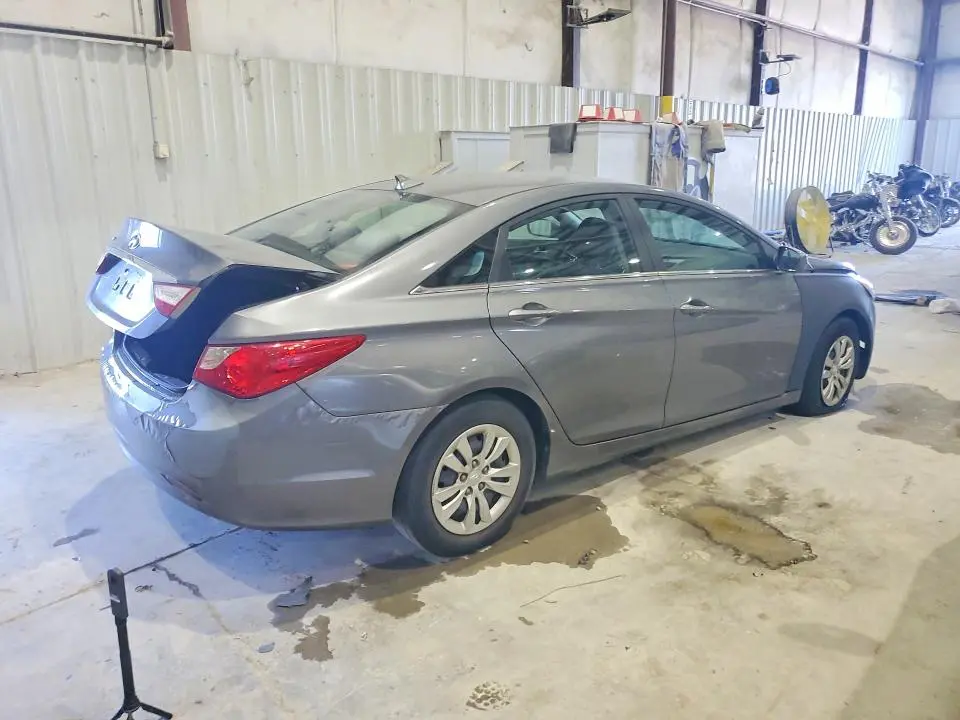 2011 HYUNDAI SONATA GLS  