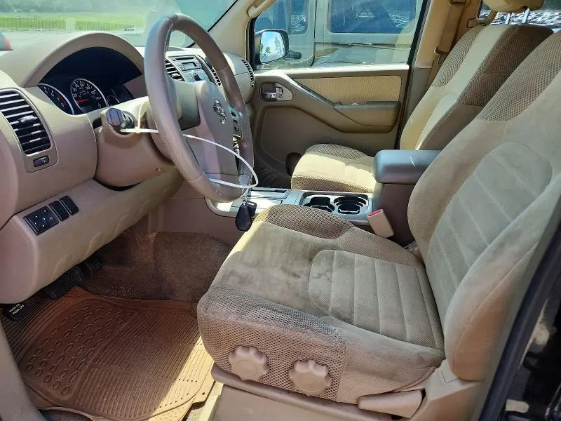 2011 NISSAN PATHFINDER S  