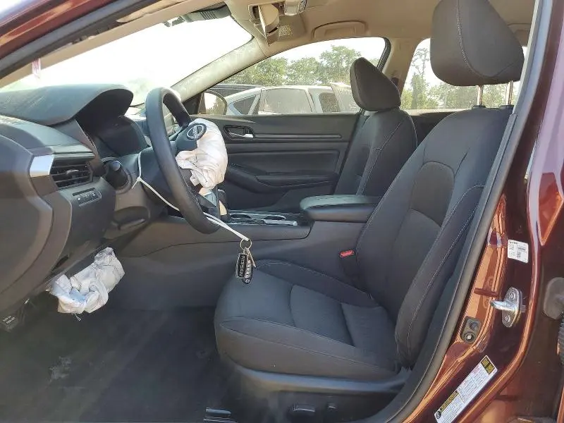 2024 NISSAN ALTIMA SV  