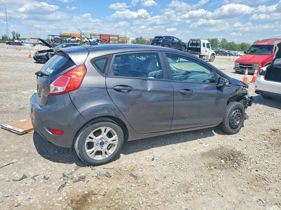 2015 FORD FIESTA SE  