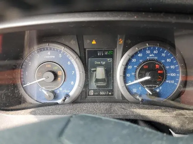 2018 TOYOTA SIENNA XLE  