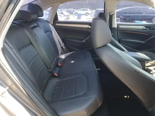 2021 VOLKSWAGEN PASSAT SE  