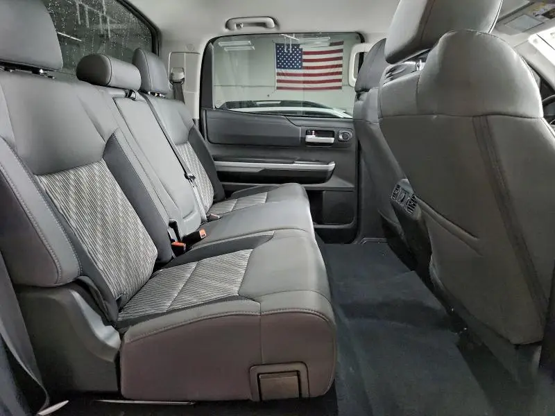 2021 TOYOTA TUNDRA CREWMAX SR5  