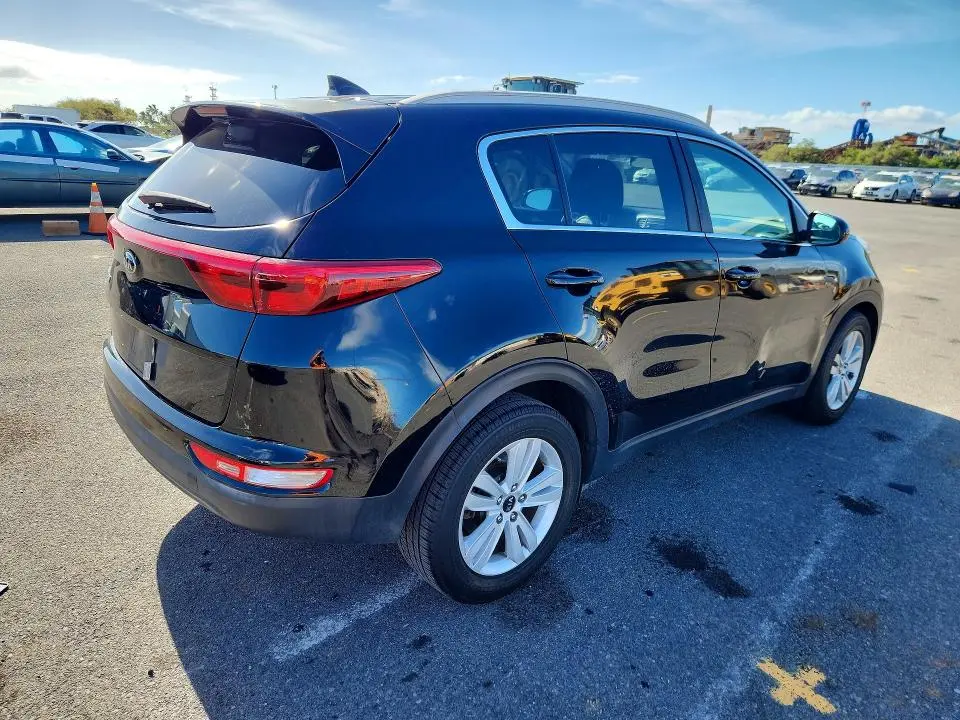 2017 KIA SPORTAGE LX  