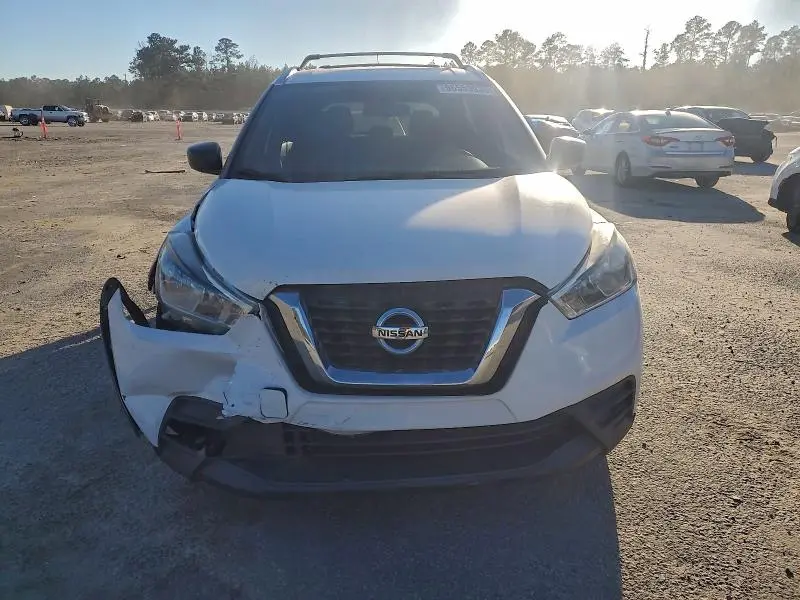 2019 NISSAN KICKS S  