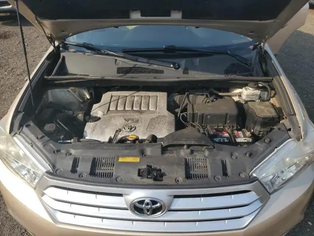 2012 TOYOTA HIGHLANDER BASE  