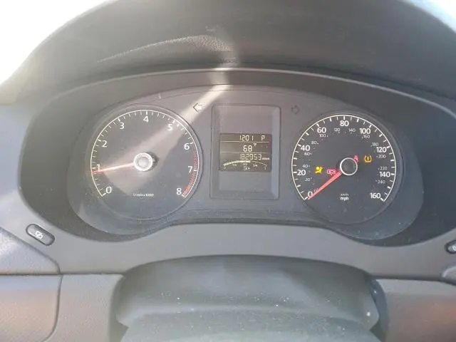 2011 VOLKSWAGEN JETTA SE  