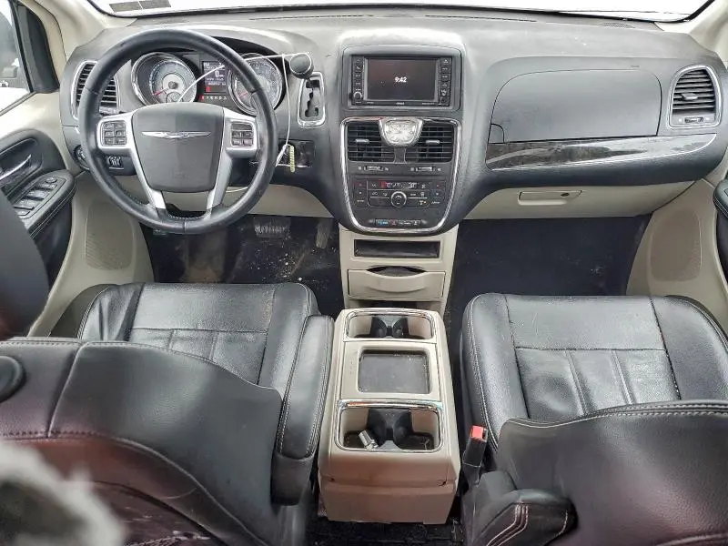 2013 CHRYSLER TOWN & COUNTRY TOURING  