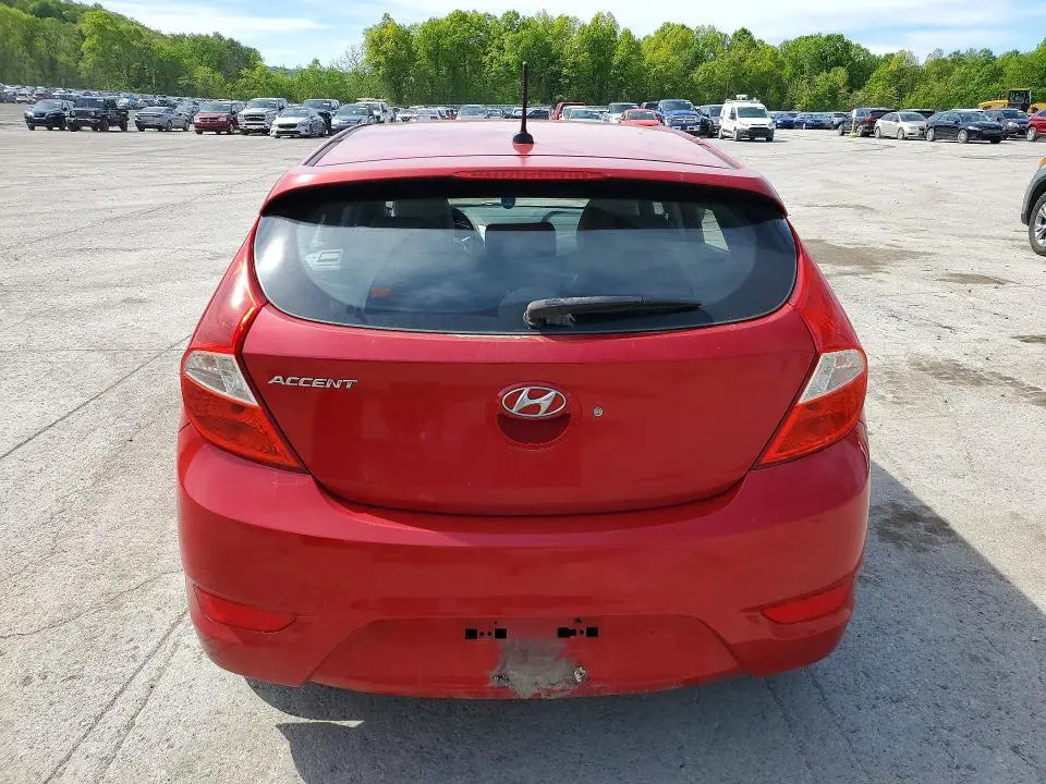 2012 HYUNDAI ACCENT SE  