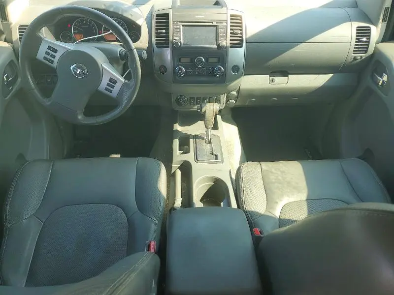 2014 NISSAN FRONTIER SL  