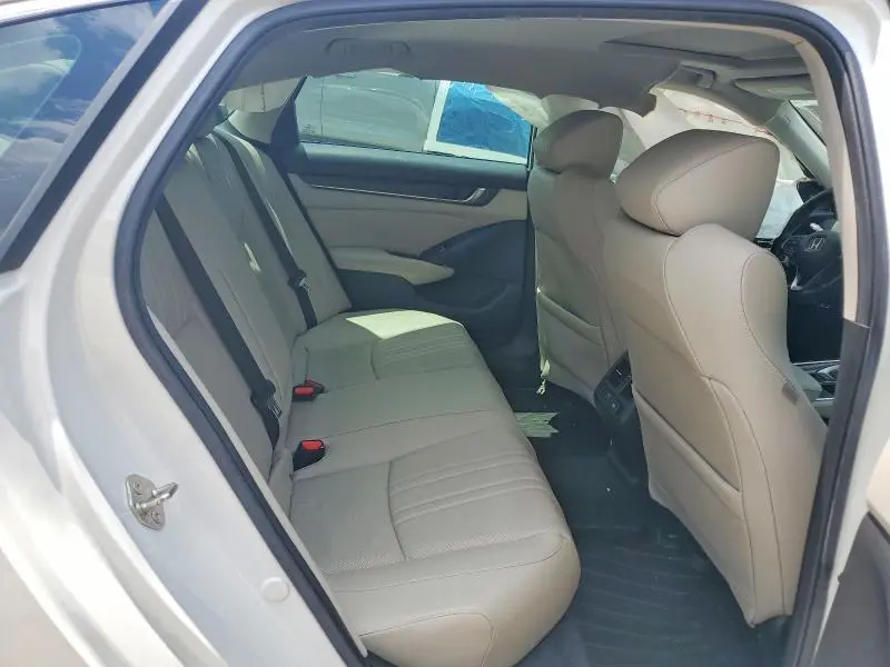 2019 HONDA ACCORD TOURING  