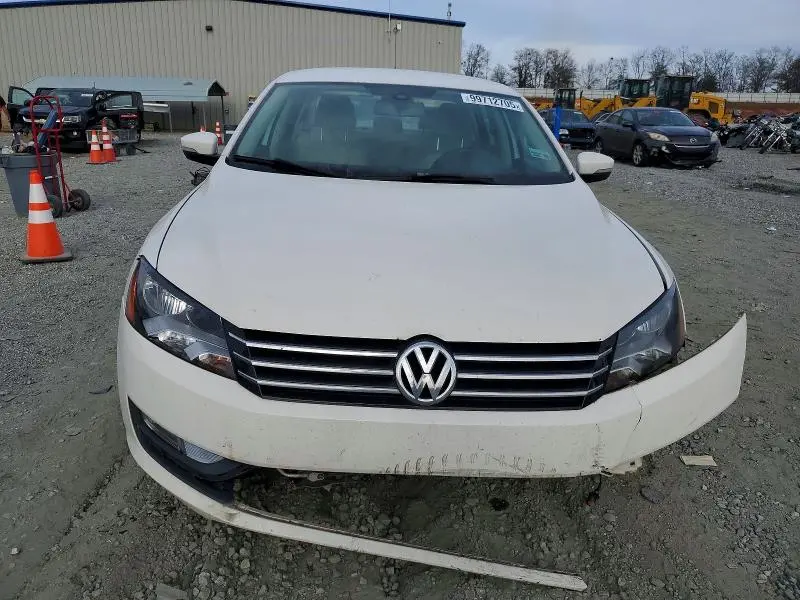2015 VOLKSWAGEN PASSAT S  