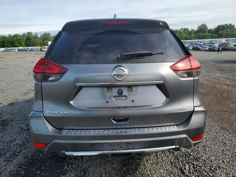 2017 NISSAN ROGUE   