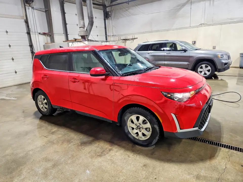 2023 KIA SOUL LX  