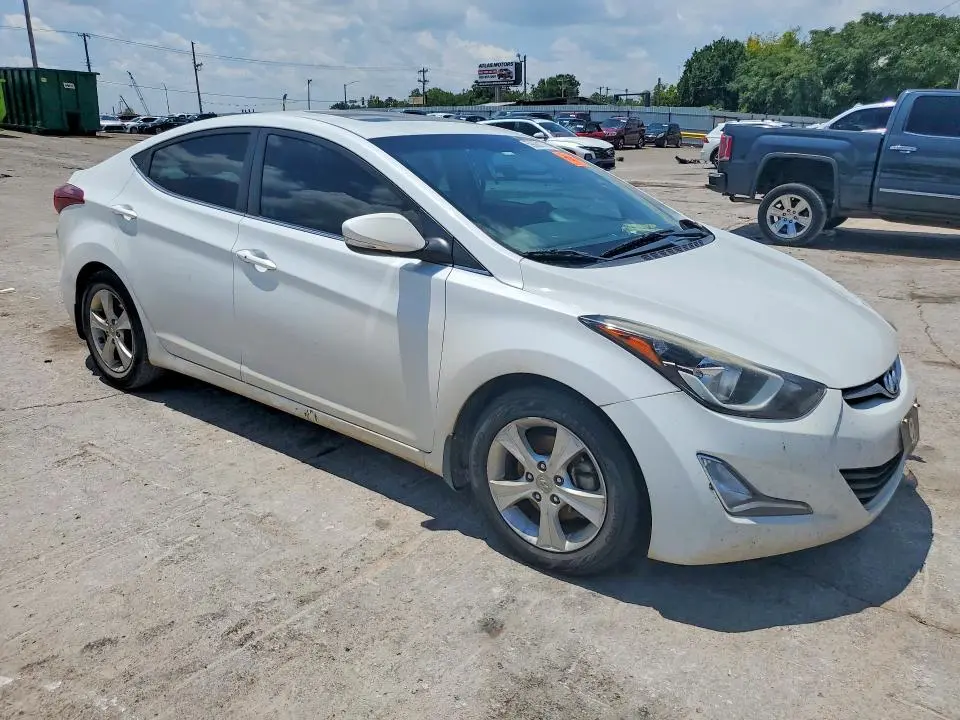 2016 HYUNDAI ELANTRA   