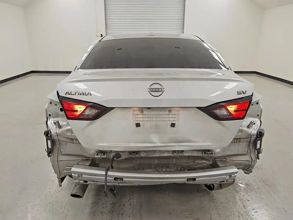 2023 NISSAN ALTIMA SV  