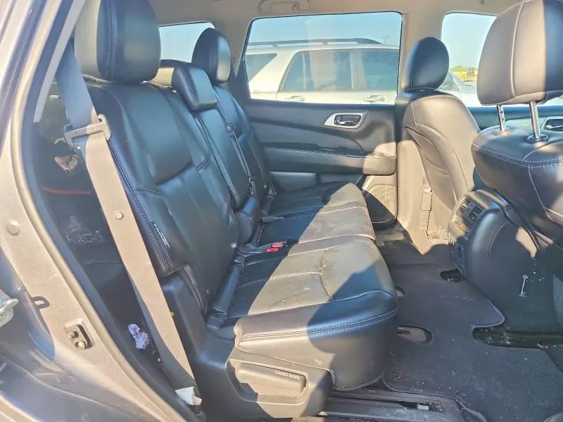 2019 NISSAN PATHFINDER SL  