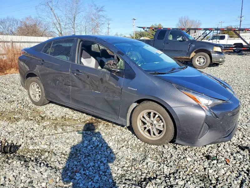 2016 TOYOTA PRIUS   